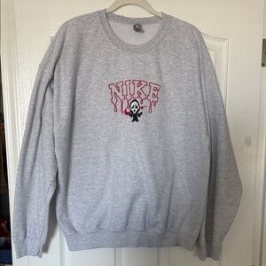 Gildan Gray Crewneck Men's Sweater with Red Graphic